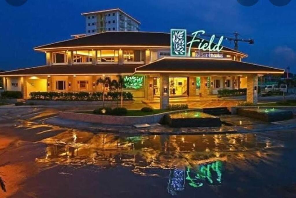 Field Residences Paranaque City Eksteriør bilde