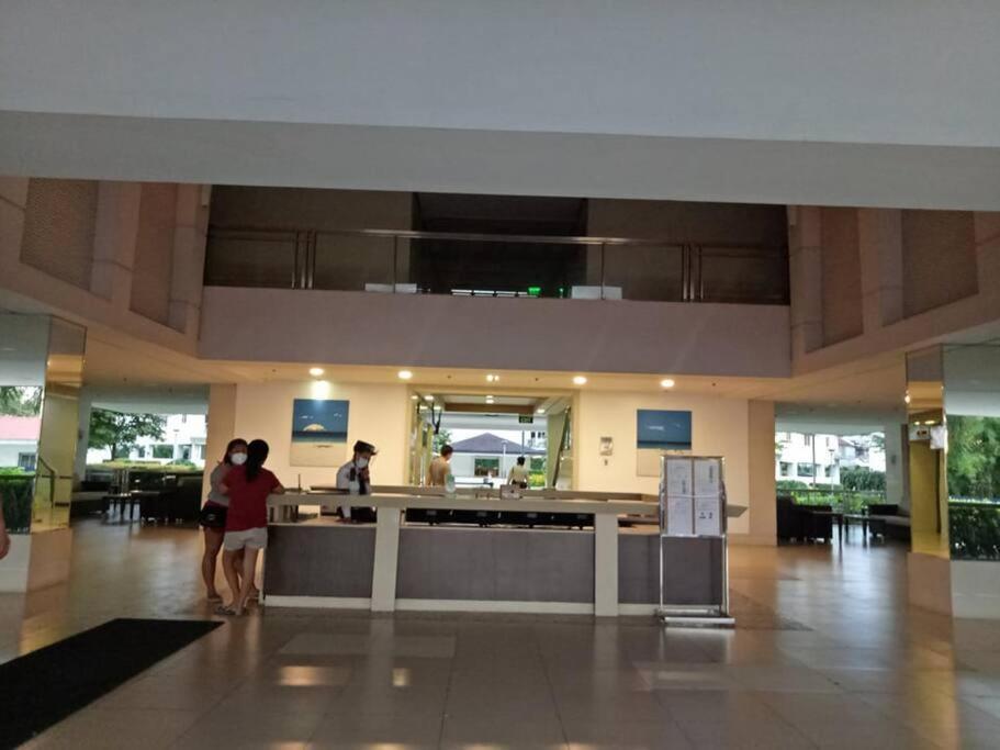 Field Residences Paranaque City Eksteriør bilde